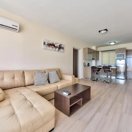 Likehome Amathusia Beach Apartment Limassol