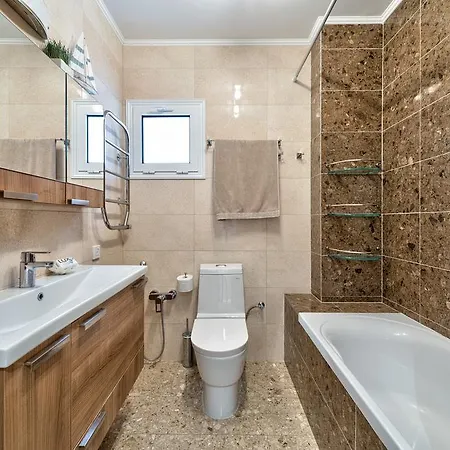 Likehome Amathusia Beach ليماسول
