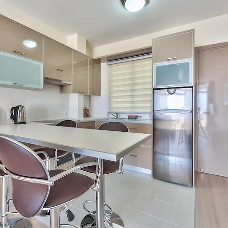 Apartman Likehome Amathusia Beach *