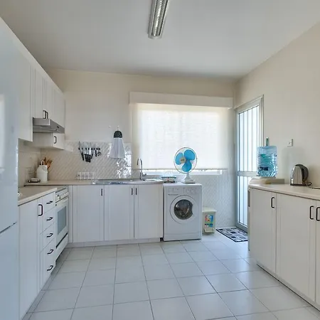 Apartman Likehome Amathusia Beach Limassol